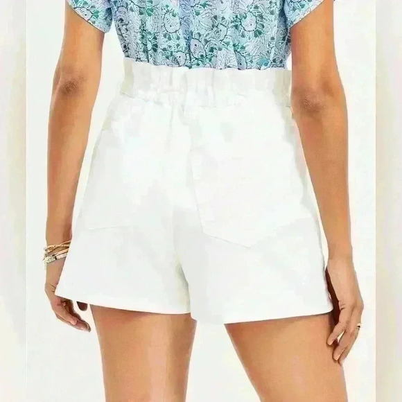 LOFT Button Front High Rise Paperbag Pull On Denim Shorts in White, Never worn - Picture 4 of 4